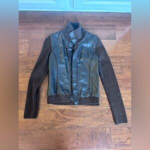 GAP Women’s genuine leather sweater jacket shacket size small s